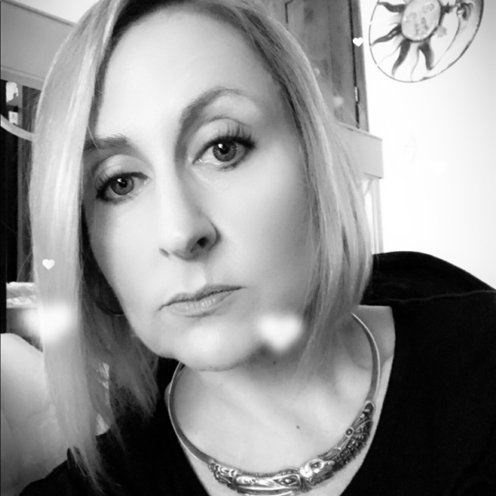 Meet your Posher, Carin